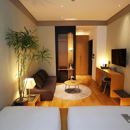 Seoul Hotel Shinshin Myeongdong מראה חיצוני תמונה