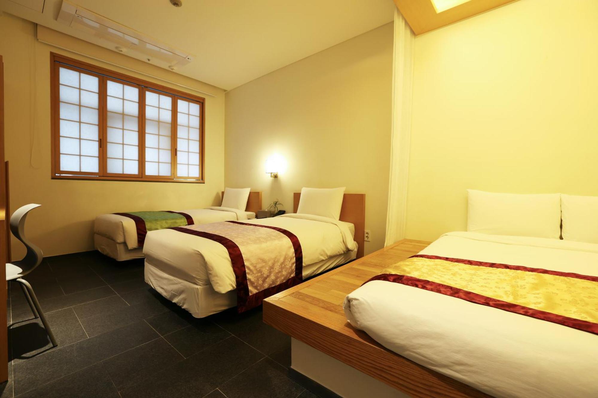 Seoul Hotel Shinshin Myeongdong מראה חיצוני תמונה
