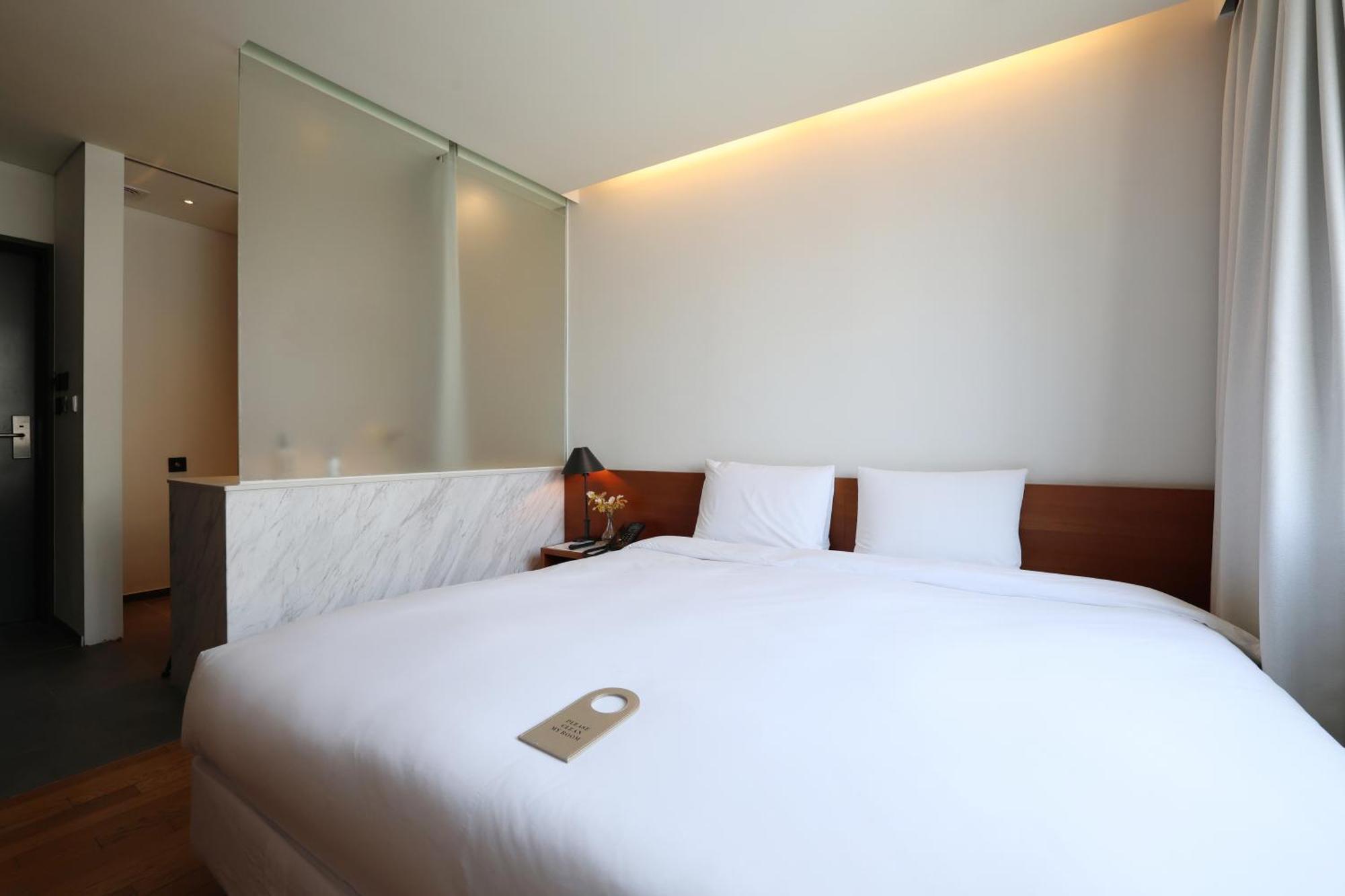 Seoul Hotel Shinshin Myeongdong מראה חיצוני תמונה